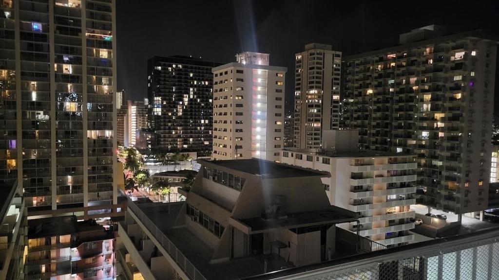 Waikiki Condo 2 Bedrooms 2 Bathrooms With 1 Free Parking Space Honolulu Exterior foto