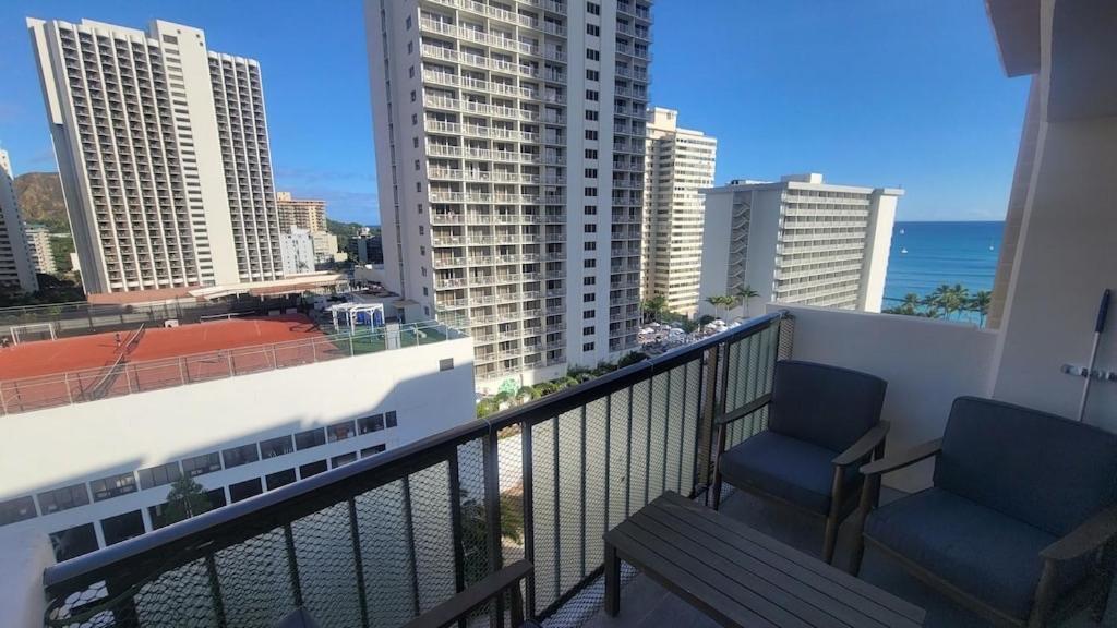 Waikiki Condo 2 Bedrooms 2 Bathrooms With 1 Free Parking Space Honolulu Exterior foto